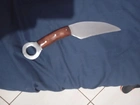 Faca de cozinha com cabo de madeira