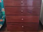 Cômoda MDF, lâmina mogno amadeirado, com gavetas