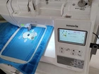 Máquina de Costura e Bordado Innovis PE810L - Impecável!