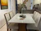 Mesa de seis cadeiras + aparador