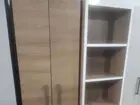 Roupeiro com estante