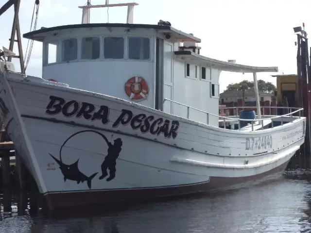Aluguel de barcos, lancha, pesca, mar, rio, saidas de Bertioga